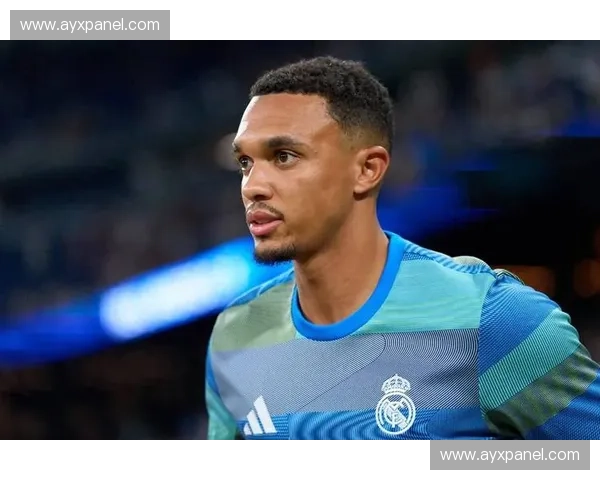 阿诺德左腿股四头肌损伤,确认缺席两个月关键赛事 阿诺德左腿股四头肌损伤,确认缺席两个月关键赛事